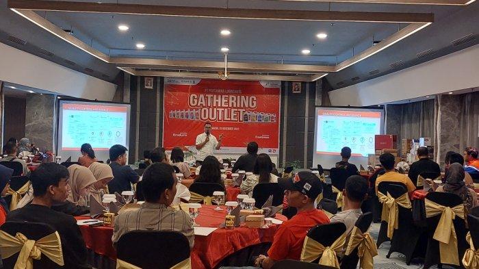 Sahrudin, Sales Area Manager Kalimantan Selatan dan Kalimantan Tengah Pertamina Lubricants saat memberikan sambutan