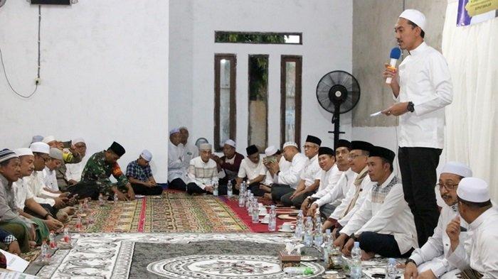 Suasana Bupati Banjar, H Saidi Mansyur melalukan Safari Ramadan hari pertama di Cindai Alus.