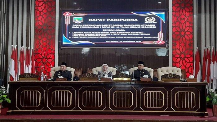 Suasana berlangsungnya rapat paripurna masa sidang , rapat ke-11 Tahun Sidang 2024 - 2025 yang digelar DPRD Kotabaru, Senin (18/11/2024).