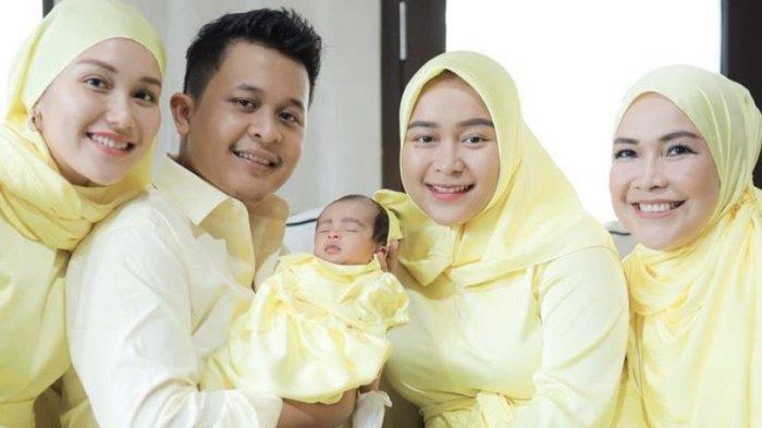 Ayu Ting Ting, Nanda Fachrizal, Razeta Sumehra Fachrizal, Asyifa Nuraini dan Umi Kalsum.