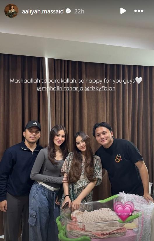 PUJI WAJAH SELINA - Aaliyah Massaid dan Thariq Halilintar jenguk Mahalini, Rizky Febian dan Baby Selina. Sebut anak pertama Mahalini punya wajah cantik.
