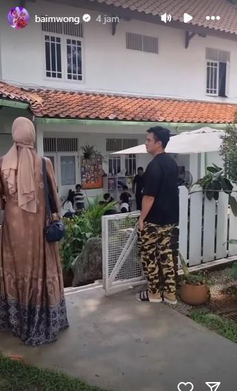 Baim Wong dan Paula Verhoeven terekam menunggui anak.