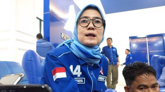Ketua DPD Demokrat Banten, Iti Octavia Jayabaya saat ditemui di kantor DPD Partai Demokrat Banten, Kota Serang, Kamis (23/5/2024).