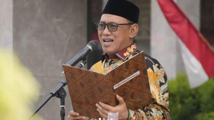 Wali Kota Helldy Agustian