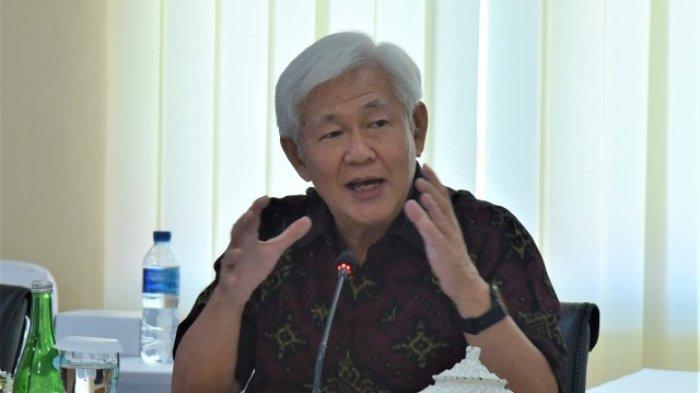 Ichsan Soelistio merupakan anggota parlemen dari Fraksi PDIP, dirinya tercatat anggota dewan paling kaya di Dapil Banten 2.