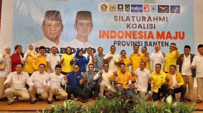 Para pengurus partai yang tergabung dalam Koalisi Indonesia Maju (KIM) atau pengusung Capres-Cawapres Prabowo Subianto dan Gibran Rakabuming Raka di tingkat Provinsi Banten berkumpul di salah satu hotel di Kota Serang, Minggu (5/11/2023) malam.