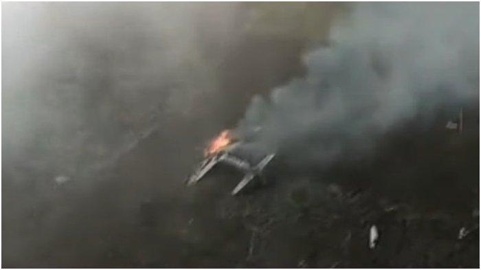 Pesawat TNI AU jatuh di kawasan lereng Gunung Bromo, tepatnya di sekitar Desa Keduwung, Kecamatan Puspo, Pasuruan, Jawa Timur, Kamis (16/11/2023).