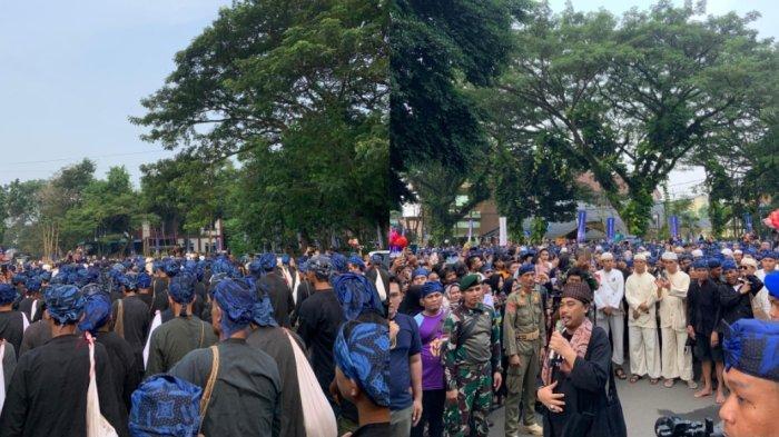 Sebanyak 1.500 warga Baduy tiba di Pendopo Bupati Lebak, Banten.