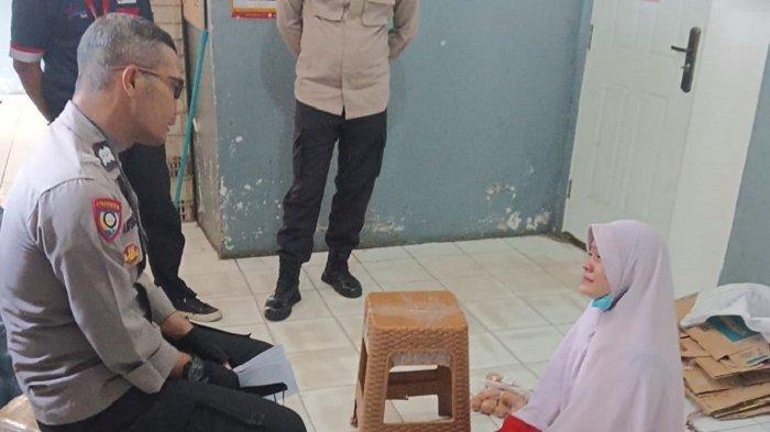 Seorang emak-emak berinisial PL (44) ditangkap lantaran mencuri telur di sebuah minimarket di kawasan Tangerang Selatan. Terungkap alasannya untuk makan keluarga.