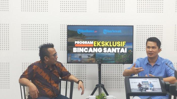 Wakil Ketua Komisi V DPRD Provinsi Banten Fitron Nur Ikhsan saat berbincang bersama TribunBanten.com, Jumat (13/10/2023).