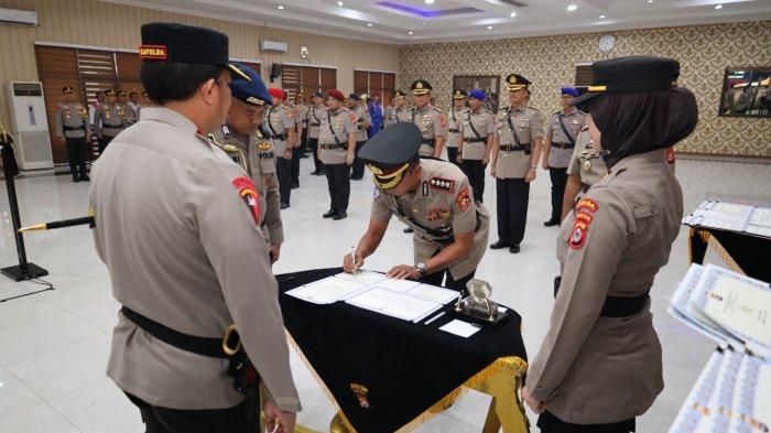 Daftar nama sembilan pejabat utama Polda Banten resmi diganti per hari ini, Selasa (2/1/2024).