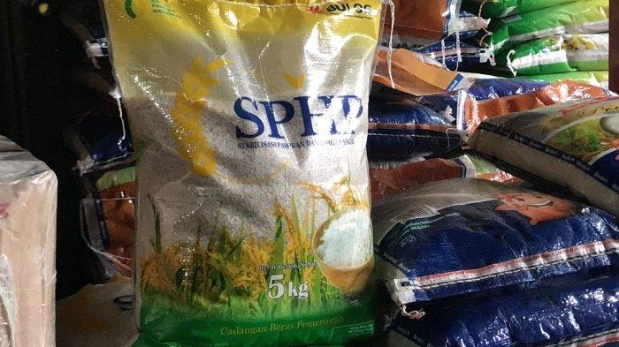 Beras murah dari Bulog lewat program Stabilisasi Pasokan dan Harga Pangan (SPHP).