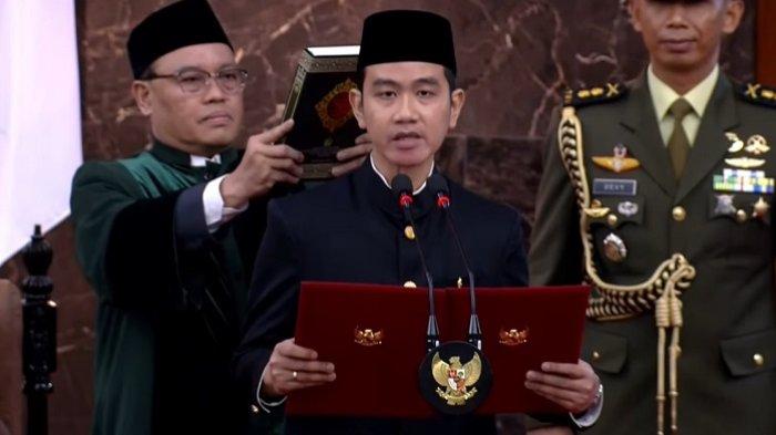 Gibran Rakabuming Raka mengucapkan sumpah janji sebagai wakil presiden RI dalam Sidang Paripurna MPR di Gedung Parlemen, Minggu (20/10/2024).