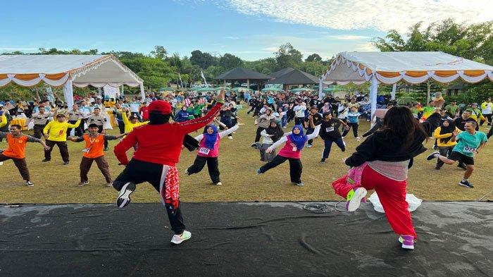 Peserta kegiatan Durian Party dan Bintan Trekking 2024