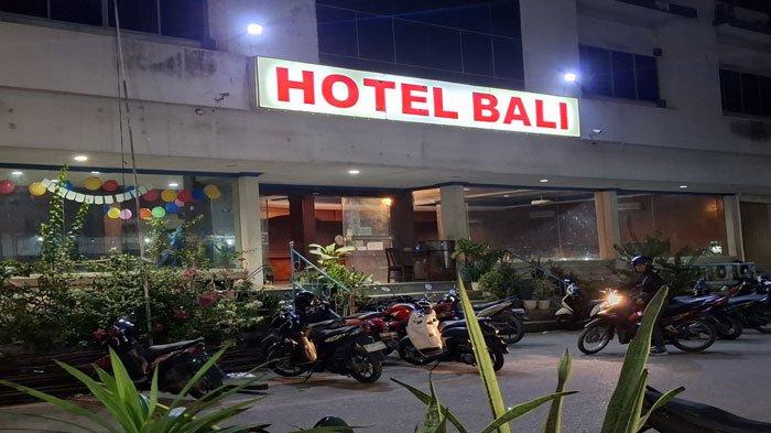 TKP PENEMUAN MAYAT - Potret Hotel Bali di Kecamatan Lubuk Baja, Batam, Minggu (6/7/2025) malam. Seorang tamu hotel ditemukan tak bernyawa di dalam kamarnya, Minggu sore.