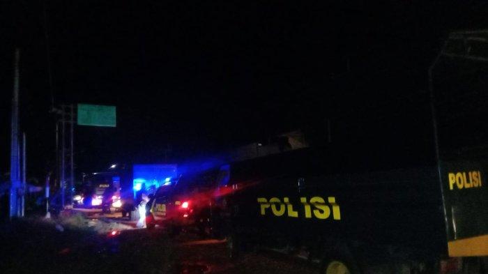 Suasana di Rempang Batam masih mencekam, Kamis (7/9/2023) pukul 19.00 WIB. Warga masih melakukan perlawanan