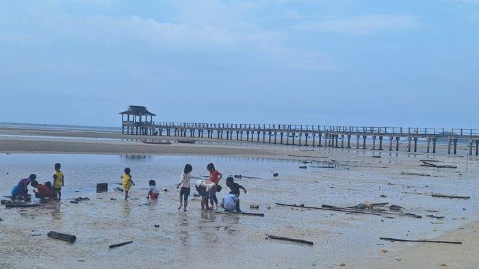 0712_BINTAN_Pantai Trikora 3 1