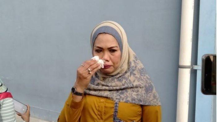 Elly Sugigi