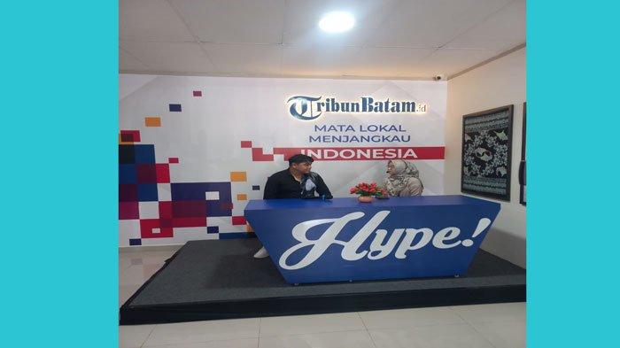 Perwakilan Holiday Inn saat menghadiri HUT Tribun Batam, Jumat (15/9/2023)