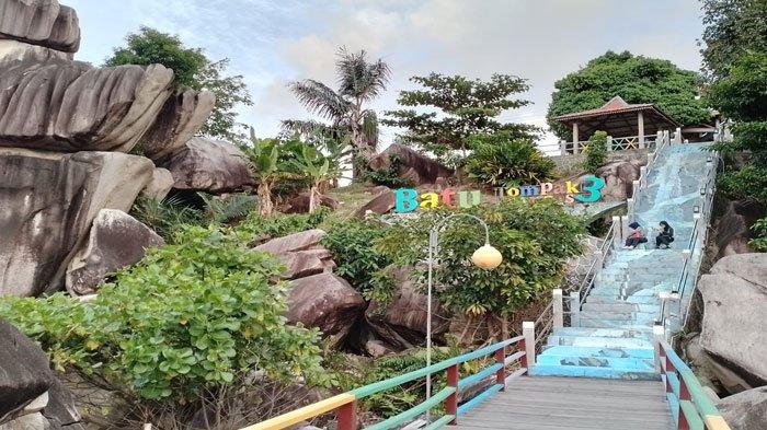 Potret pemandangan wisata Batu Tompak Tige, Kabupaten Anambas, Provinsi Kepulauan Riau saat sore hari, Rabu (18/1/2023).