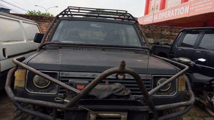 Unit mobil Pajero kepunyaan Rohim yang sudah dimodifikasi