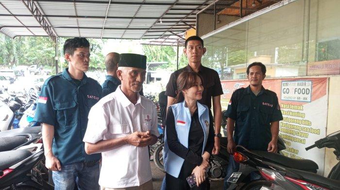 kedekatan Ibu Claudia dengan masyarakat selama kampanye.