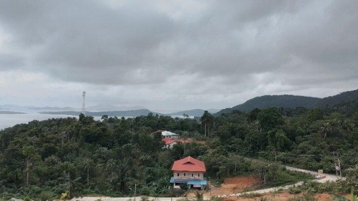 CUACA ANAMBAS - Prakiraan cuaca Anambas masih dominan berawan tebal yang memicu turunnya hujan, Jumat (7/2/2025).