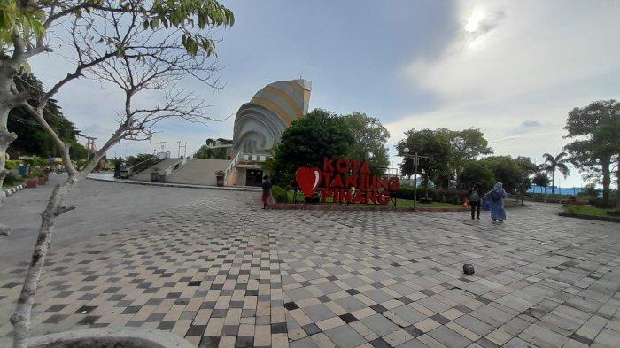 Gedung Gonggong di Kawasan Tepi Laut Tanjungpinang, Selasa (12/3/2024).