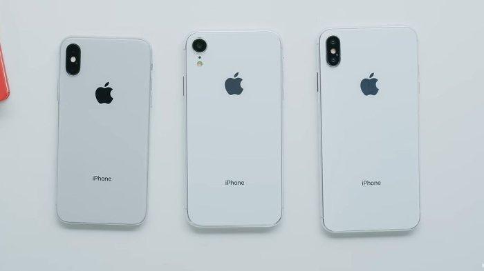 Ilustrasi iPhone X Series warna putih.