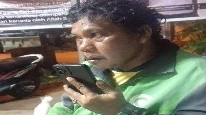 PENIPUAN DRIVER ONLINE DI BATAM - Saidin, seorang driver online Batam korban penipuan modus order fiktif, Kamis (3/10/2024). Pelaku nekat membawa nama Polsek Sekupang sebagai lokasi pengiriman.
