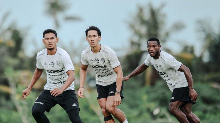 Pemain Bali United saat menjalani latihan Selasa (13/2/2024). Bali United akan menghadapi PSM Makassar di pekan 25 BRi Liga 1 2023-2024, Sabtu (24/2/2024) mendatang.
