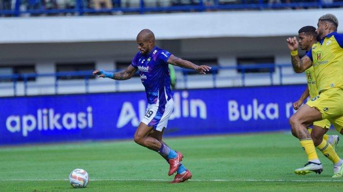Persib Bandung harus puas bermain imbang 1-1 melawan Barito Putera pada laga pekan ke-8 BRI Liga 1 2023-2024, Minggu (13/8/2023).