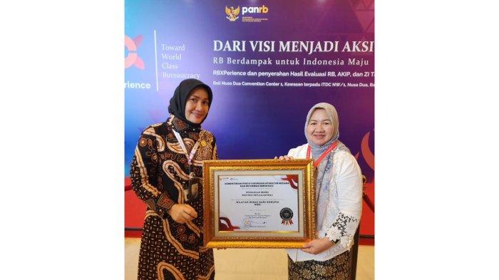 Perwakilan Badan Kependudukan dan Keluarga Berencana Nasional (BKKBN) Provinsi Kepulauan Riau berhasil meraih penghargaan Zona Integritas Menuju Wilayah Bebas Korupsi (WBK) Tahun 2023 dari Kementerian Pendayagunaan Aparatur Negara dan Reformasi Birokrasi (Kemenpan-RB).