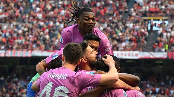 Prediksi Skor Sassuolo vs AC Milan di Liga Italia 2023-2024, simak informasi prakiraan susunan pemain, head to head, dan link live streaming.