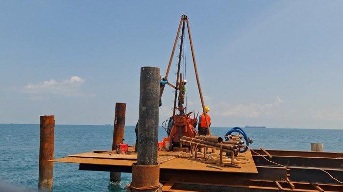 Progres Pembangunan Menara Suar di Karang Singa Perairan Bintan, Rabu (7/5/2025)