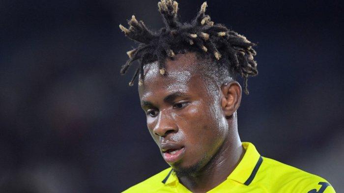 Gelandang Villarreal asal Nigeria Samuel Chukwueze saat pertandingan melawan FK Austria Wien di UEFA Europa Conference League, di Valencia, 6 Oktober 2022.