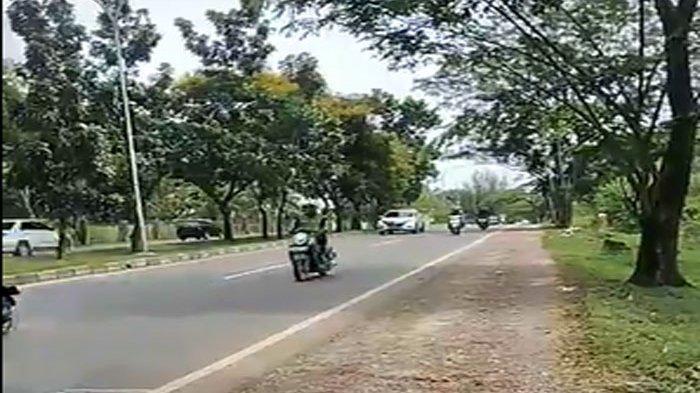 KECELAKAAN DI BATAM - Jalan Ahmad Yani dekat Temenggung Abdul Jamal lokasi kecelakaan di Batam menewaskan seorang pemotor wanita di lokasi kejadian, Minggu (6/10/2024).