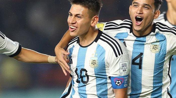 Timnas U17 Argentina sukses mengalahkan Jepang U17 3-1 pada matchday kedua fase Grup D Piala Dunia U17 2023, Selasa (14/11/2023).