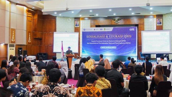 sosialisasi dan diskusi terkait QRIS Antarnegara kepada 120 orang penggiat pariwisata di Kepri