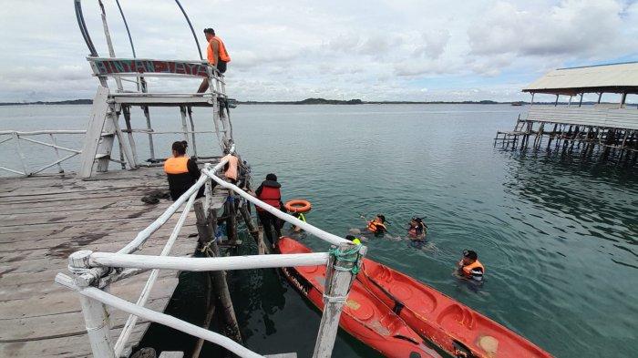 Suasana saat wisatawan berkunjung di Kelong Apung Bintan Jaya Kabupaten Bintan, bisa dinikmati bersama keluarga