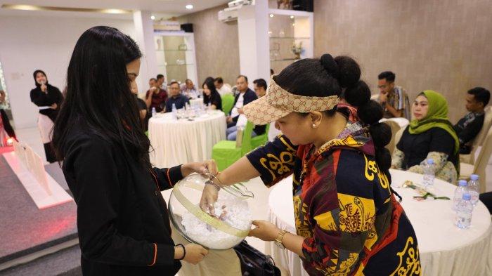 Momen hiburan lucky draw yang digelar dalam IMA TALKS, Sabtu (19/08/2023)