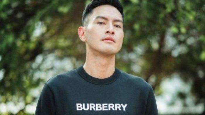Presenter Altaf Vicko dikenakan wajib lapor sebanyak dua kali dalam sepekan usai jadi tersangka dugaan KDRT kepada Shahnaz Anindya.