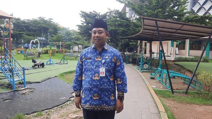 Kepala Diperkimtan Kabupaten Bekasi, Nur Chaidir --- Pemerintah Kabupaten Bekasi berupaya menurunkan angka kemiskinan ekstrem pada tahun 2024 sesuai target yang ditetapkan pemerintah pusat. Berdasarkan Hasil Survei Status Gizi Indonesia (SSGI) tahun 2021, angka prevalensi stunting alias tengkes di Kabupaten Bekasi mencapai 21,5 persen. Angka tersebut turun menjadi 17,8 persen pada tahun berikutnya.