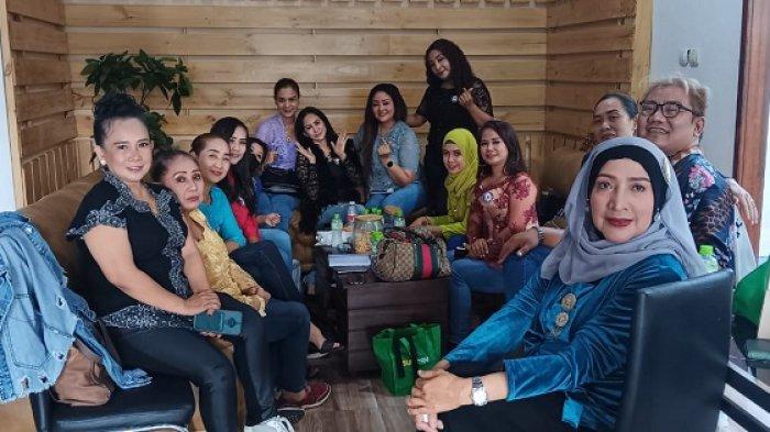 Pihak Persatuan Janda se-Indonesia (PJsI) ikut prihatin dengan maraknya judi online di kalangan masyarakat.
