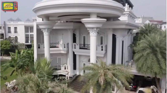 Rumah Putri Ariani Jakarta pemberian pengusaha Rudy Salim