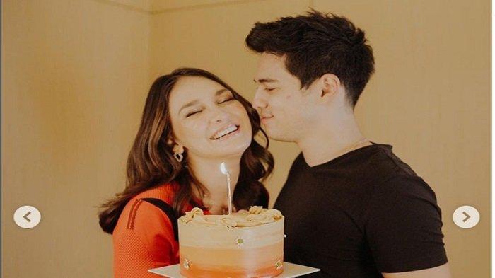 Artis peran Luna Maya baru saja berulang tahun ke-40. Luna Maya menggunggah foto bersama Maxime Bouttier.