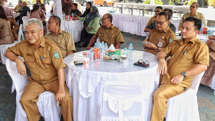 Kegiatan Ngupi Kun Dewan di Halaman Kantor DPRD Belitung, Selasa (10/10/2023).