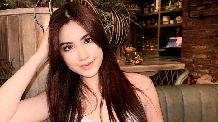 Potret Rinoa Aurora Sendok yang diduga dianiaya pacarnya sendiri, Leon Dozan, dilansir dari Instagram @rinoaaurora, Kamis (16/11/2023).