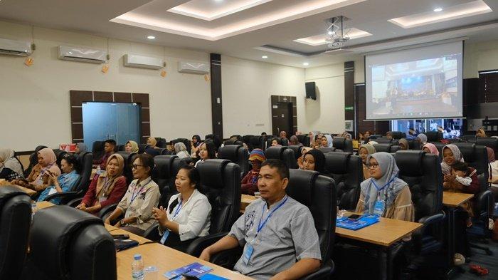 Peserta pelatihan pengemasan produk yang merupakan pelaku umkm buniaan Hub UMK PLN Babel sangat antusias mengikuti pelatihan sebagai bekal umkm untuk terus berkembang dan mampu bersaing di pasar global