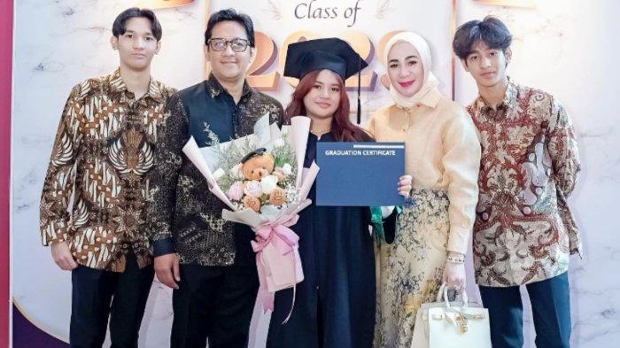 Andre Taulany dikabarkan talak istrinya Rien Wartia Trigina.